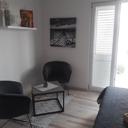 Apartment Tea Primošten Екстериор снимка