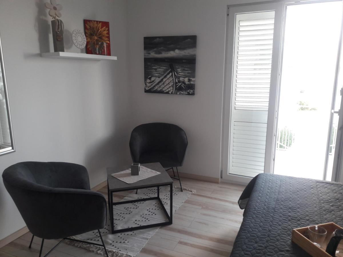 Apartment Tea Primošten Екстериор снимка