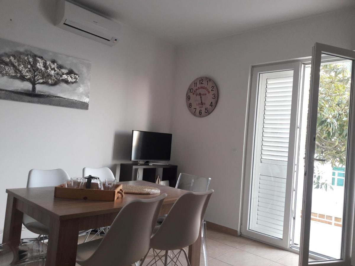 Apartment Tea Primošten Екстериор снимка
