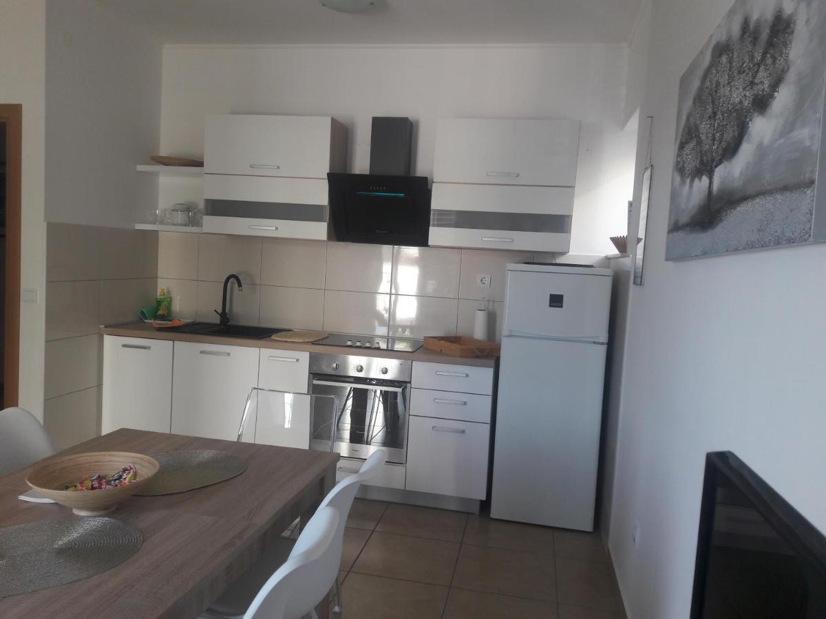 Apartment Tea Primošten Екстериор снимка