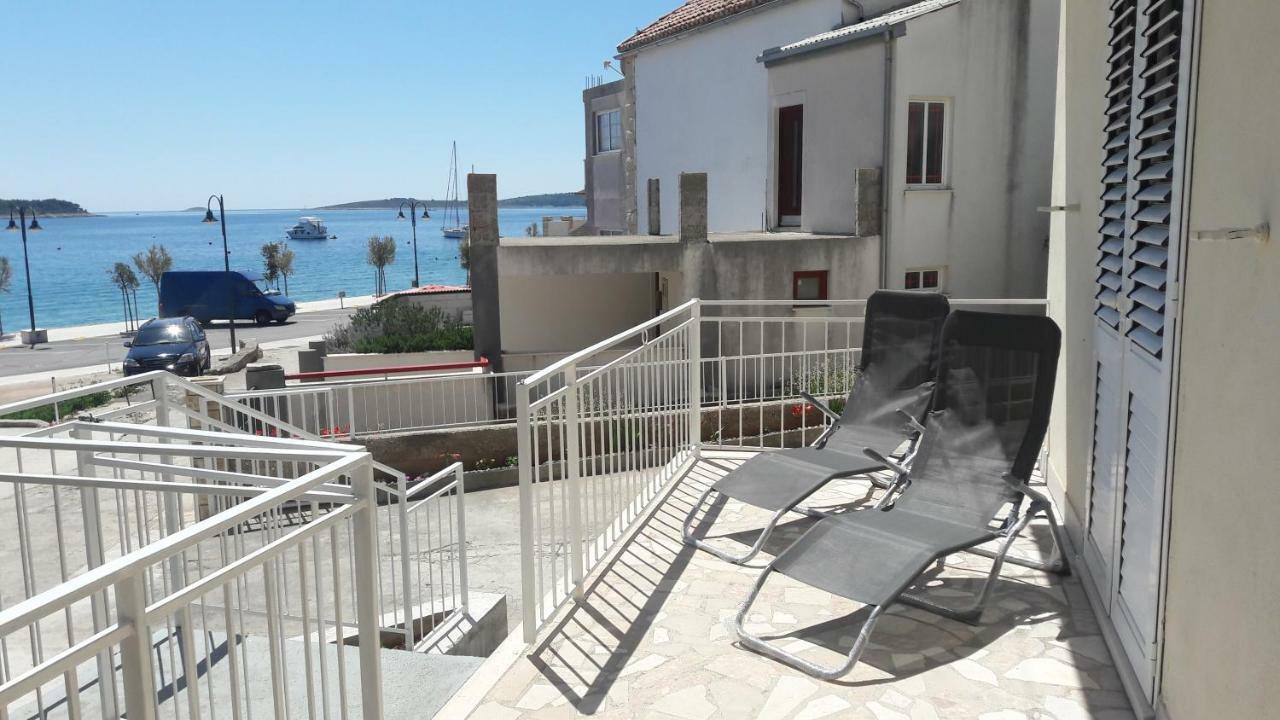 Apartment Tea Primošten Екстериор снимка